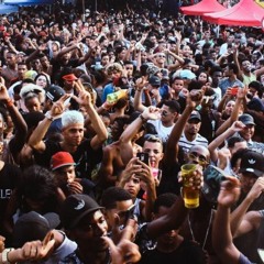 MT - ESSE BEAT E FODA ((( DJ CHARMOZIIN & DJ JEFINHO)))BAILE DO COMPLEXO