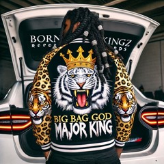 GodKing MajorLucre - Ft Joon Da Great ( Its Pouring )