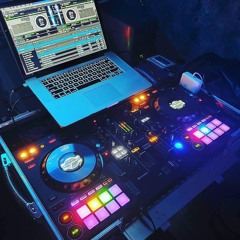 TOP 40 HIT MIX - DJ WICHIE THE LATIN BOY