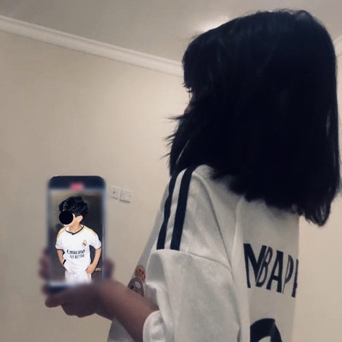 لا يجينا يوم وافقد مسمعك :(