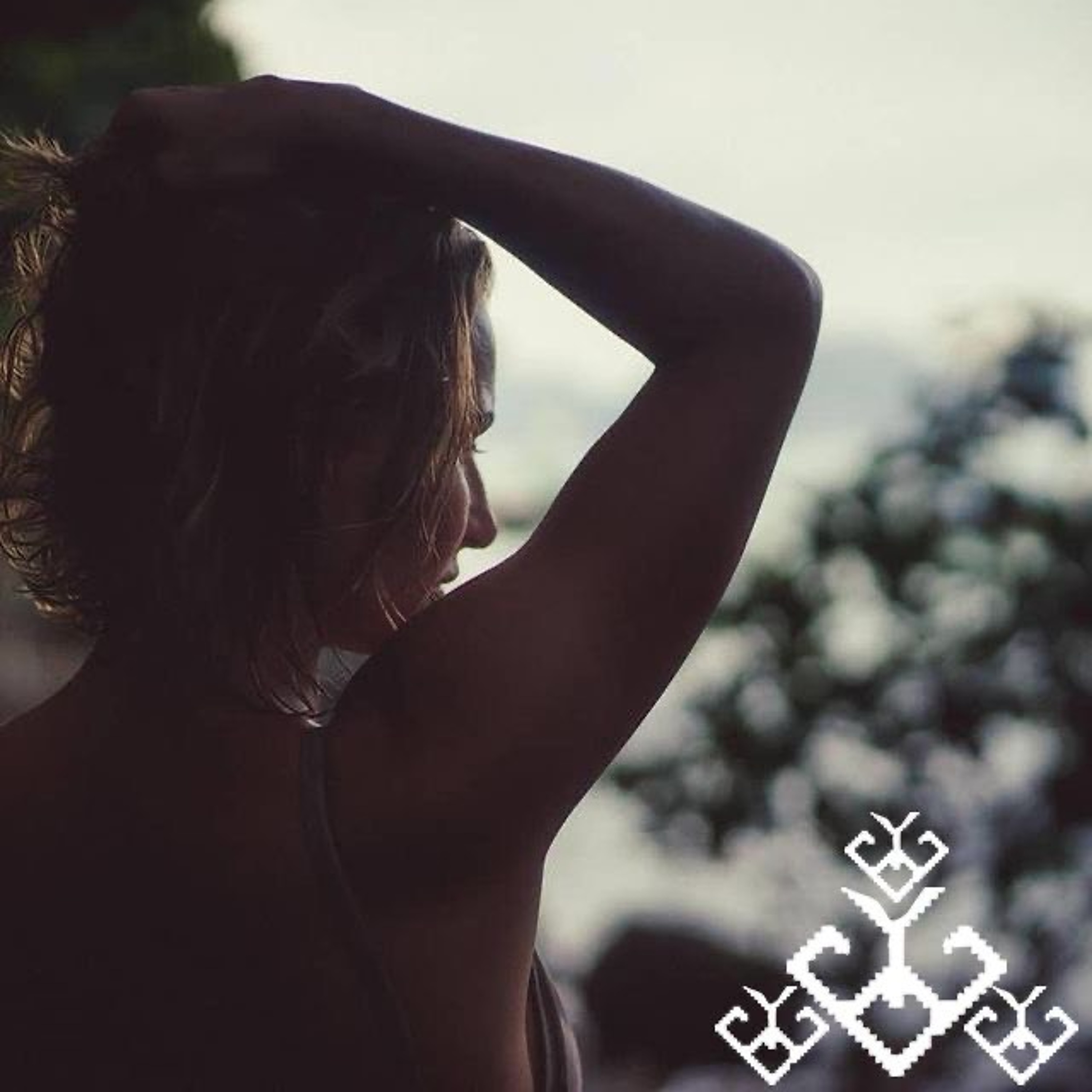 Hot House Hours: Essential House Music Mix
