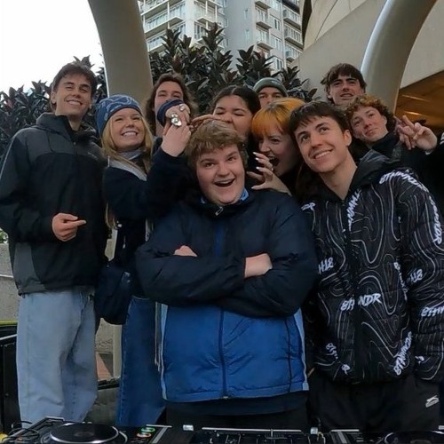 Honey I'm Home Busking Series: Episode 7 with Tate Downes