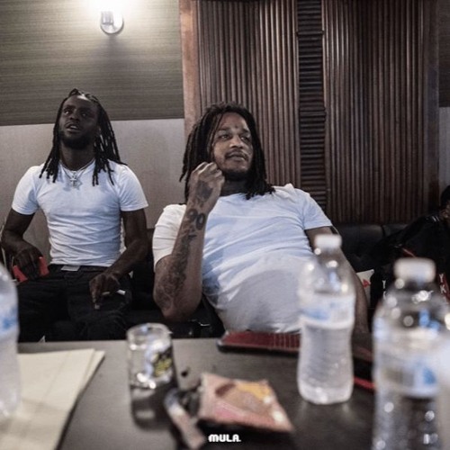 Chief Keef - Groovin Ft. Fredo Santana (prod. Pierre Bourne)