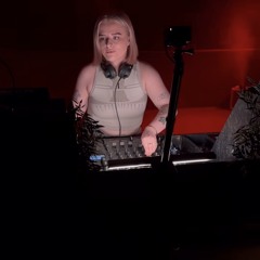 VANESKA @ LIVE EVIL 4 IDENTITY COLLECTIVE (RAW SESSIONS)- 20.04.25