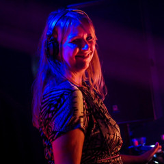 Dana @ Infinity Hardstyle Classics 2020