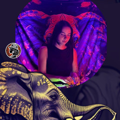 QUEENIE - CLOSING SET - Little Monsters DJ & FORTUNES