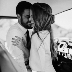 لمّا تقابنا أحنا الإثنين .. أحلو عمري في غمضة عين.