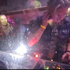 Dirty Stable.. Live Vinyl 🐴..