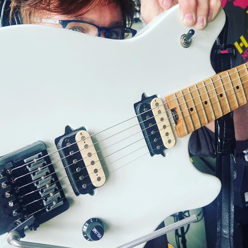 Stream Improve Jam using custom Peavey Wolfgang with Steinberger