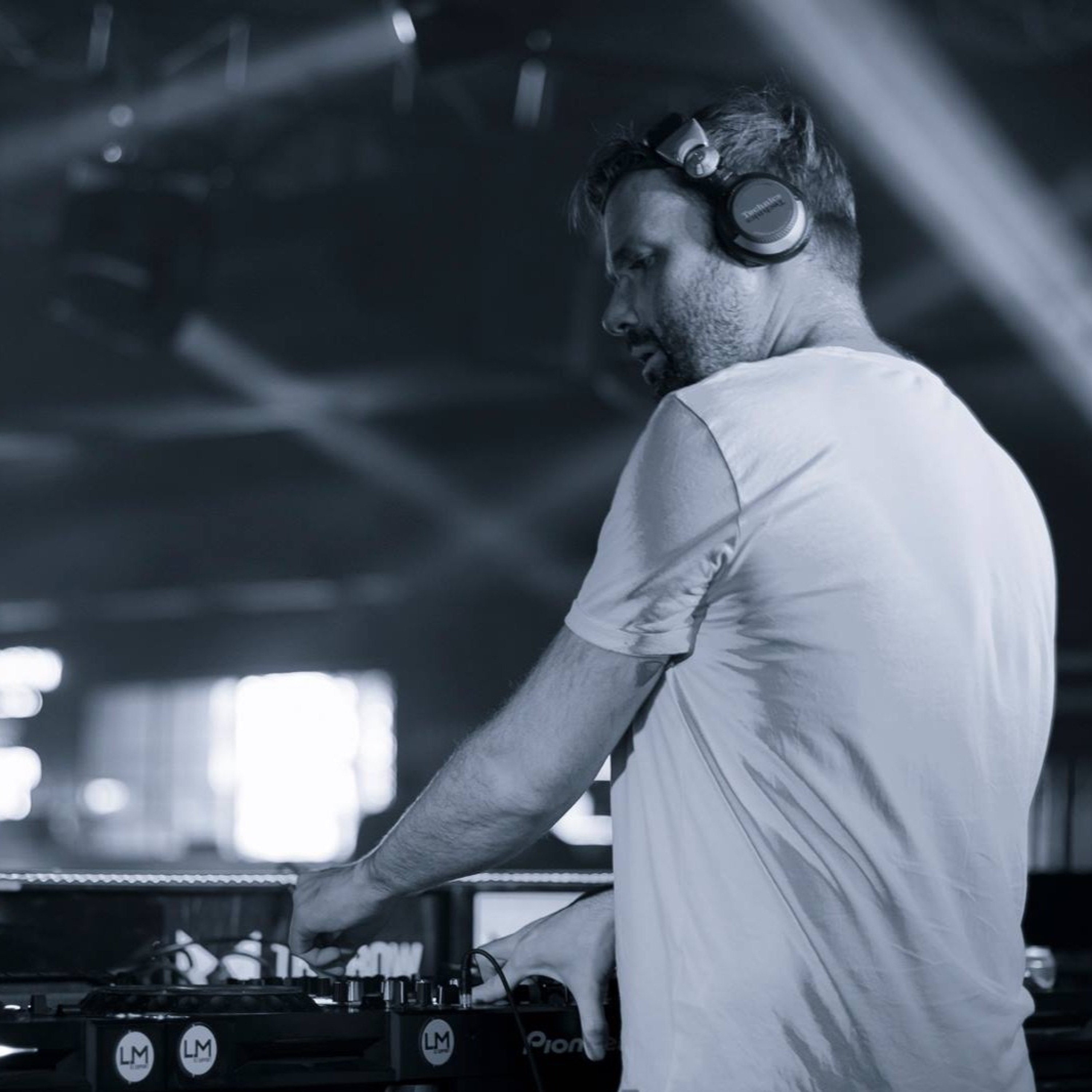 Paul Thomas presents UV Radio
