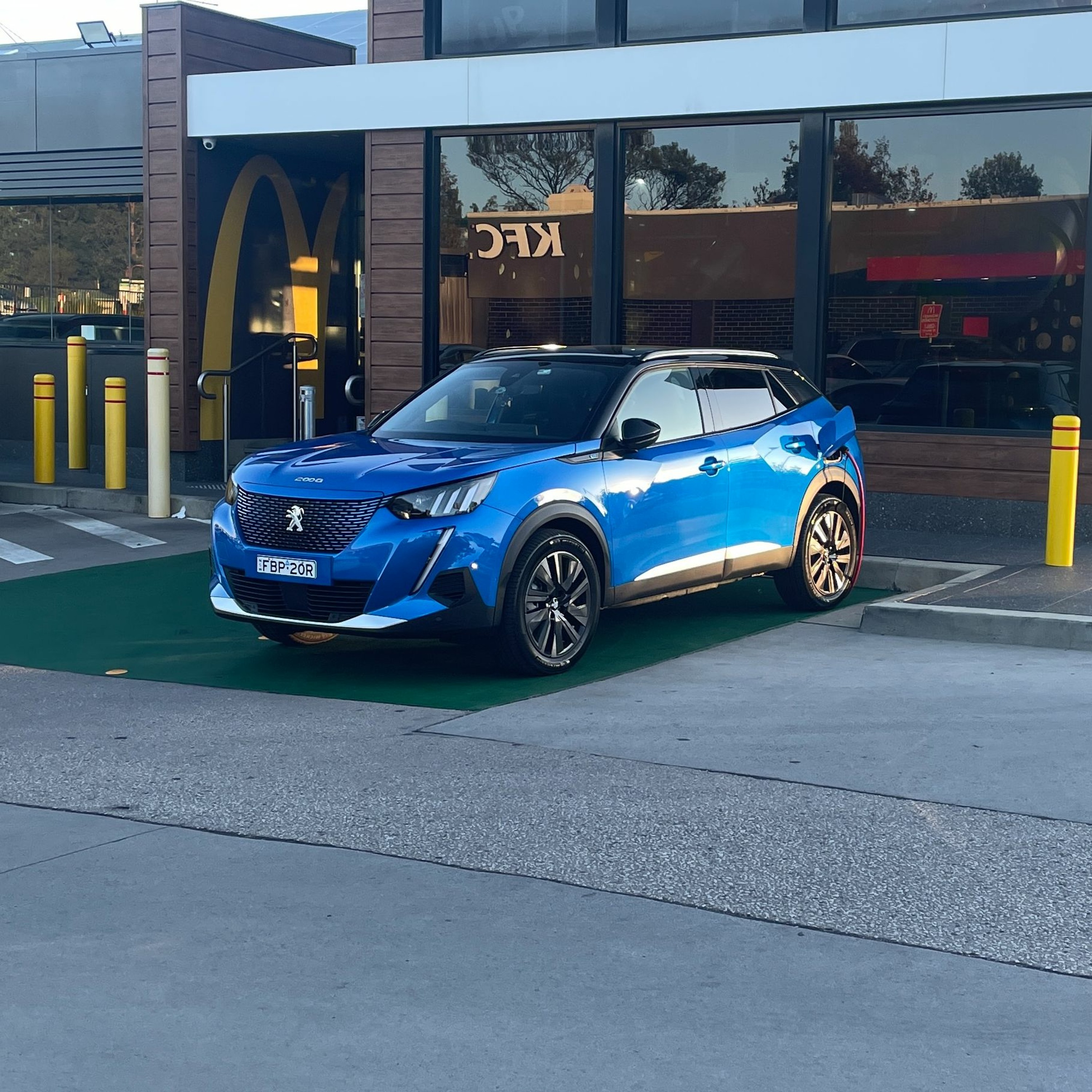 Overdrive: Sydney Opera House inspires traffic solution; Peugeot e-2008; Cambodia and Vietnam trip thumbnail