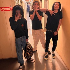 prada purse⠀⠀skulls