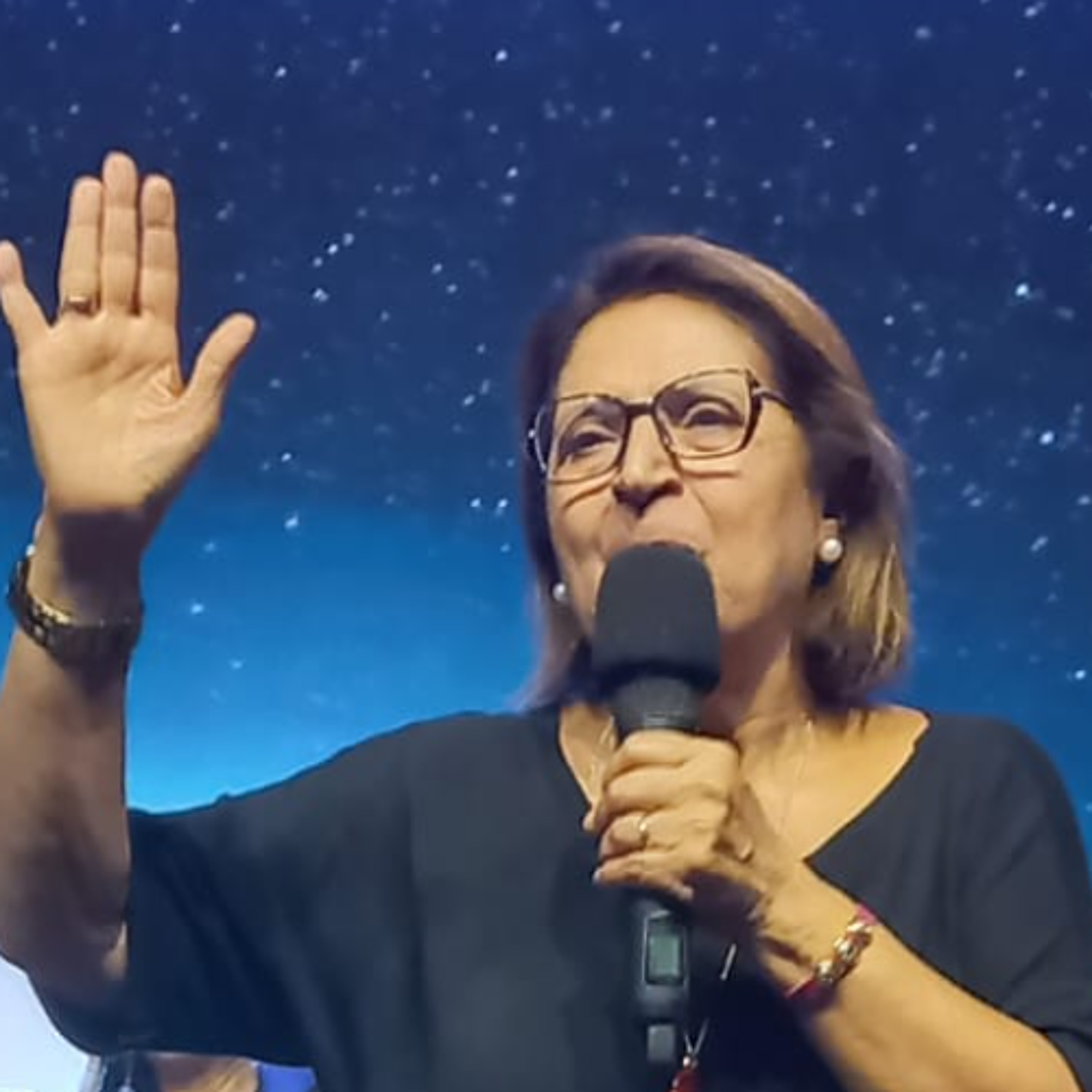 12.11.25 | "Nunca é cedo demais ... nem tarde demais para servir" (Cida Gama)