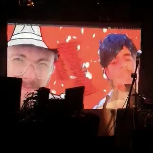 wtf bruuu, where r the fking meme ???? :o (live from 24-03-07 / Péniche Antipode / RiCO party)