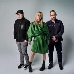 CHVRCHES & Robert Smith - Just Like Heaven (Live)