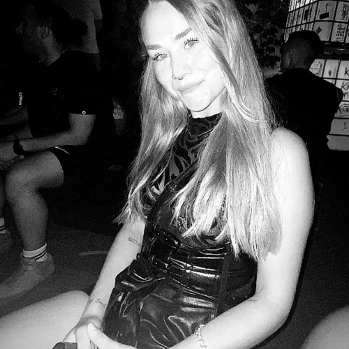 Sara 🙌🏻🎵🎧