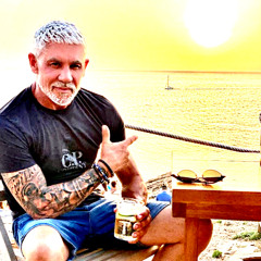 M Eleven: THE WAYNE LINEKER MIX