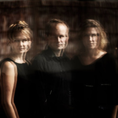 OGGÚN ADEOLÁ(2011)