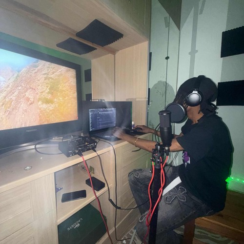 what’s your name, number & @?