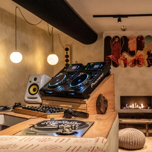 Stream Recording of Hearth Dinner set 29 July 2022 by DJ Tracksuit / TimothyVdp Listen