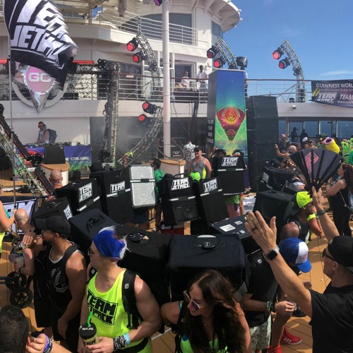 Groove Cruise 2020 Pool Set Guinness Record Test