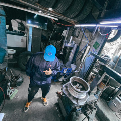 Cumbiañero-Eselberremami prod by Rikomix