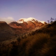 Acción relacional — Segundo Cayambe, susurrar y cantar