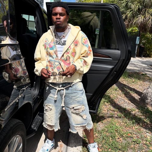 Kenny Muney - SPENDING MUNEY (feat. Outta Space)