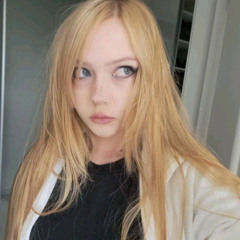 Blonde-blue-eyes-140