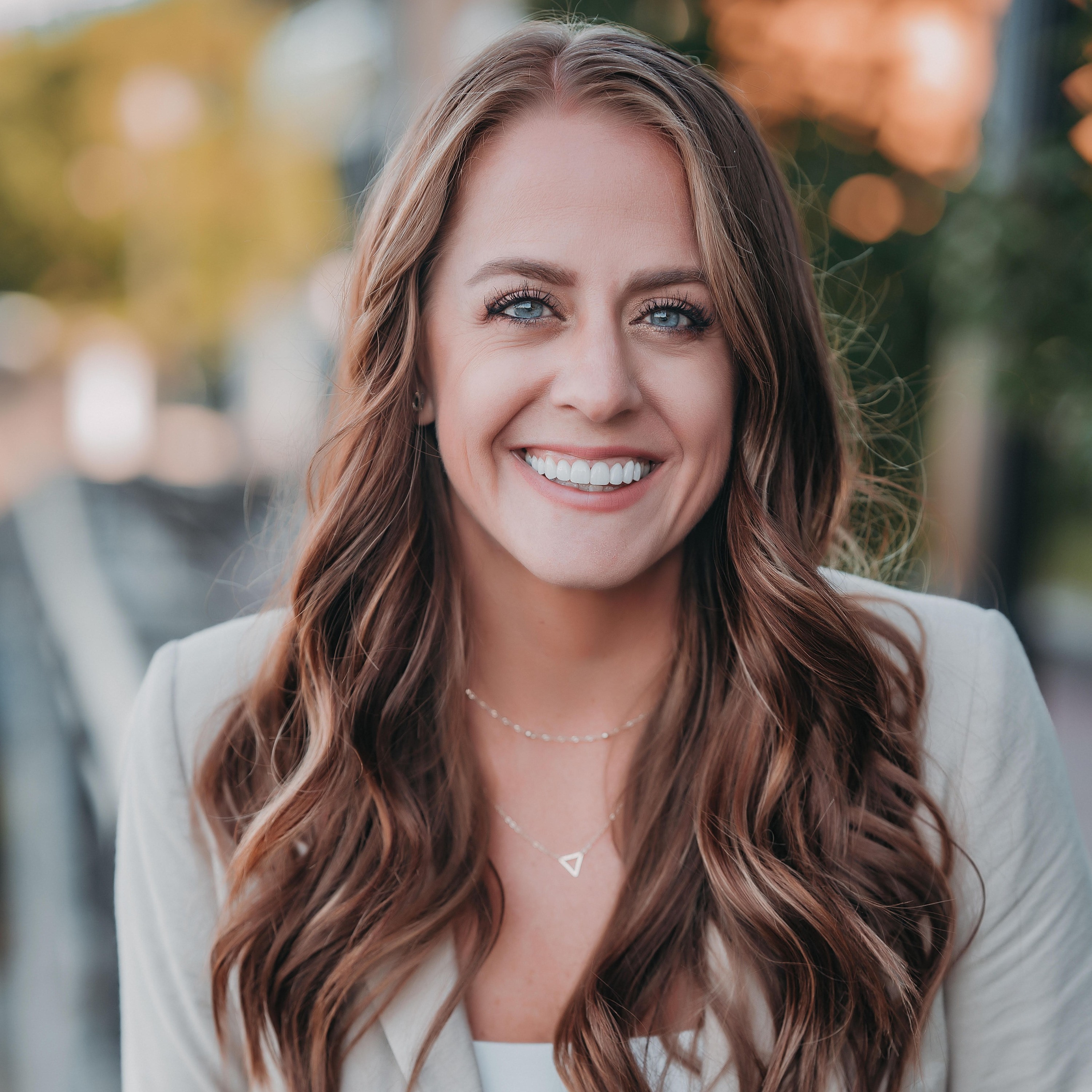 Michigan Business Beat | Lindsay Gainor,  TWO MEN AND A TRUCK, 2025's Career Move Season episode artwork