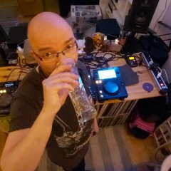 Live in the Livingroom April 15 2022