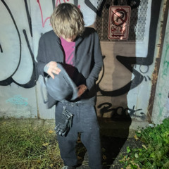 boolymon/snakechildpain - elevator (snippet)