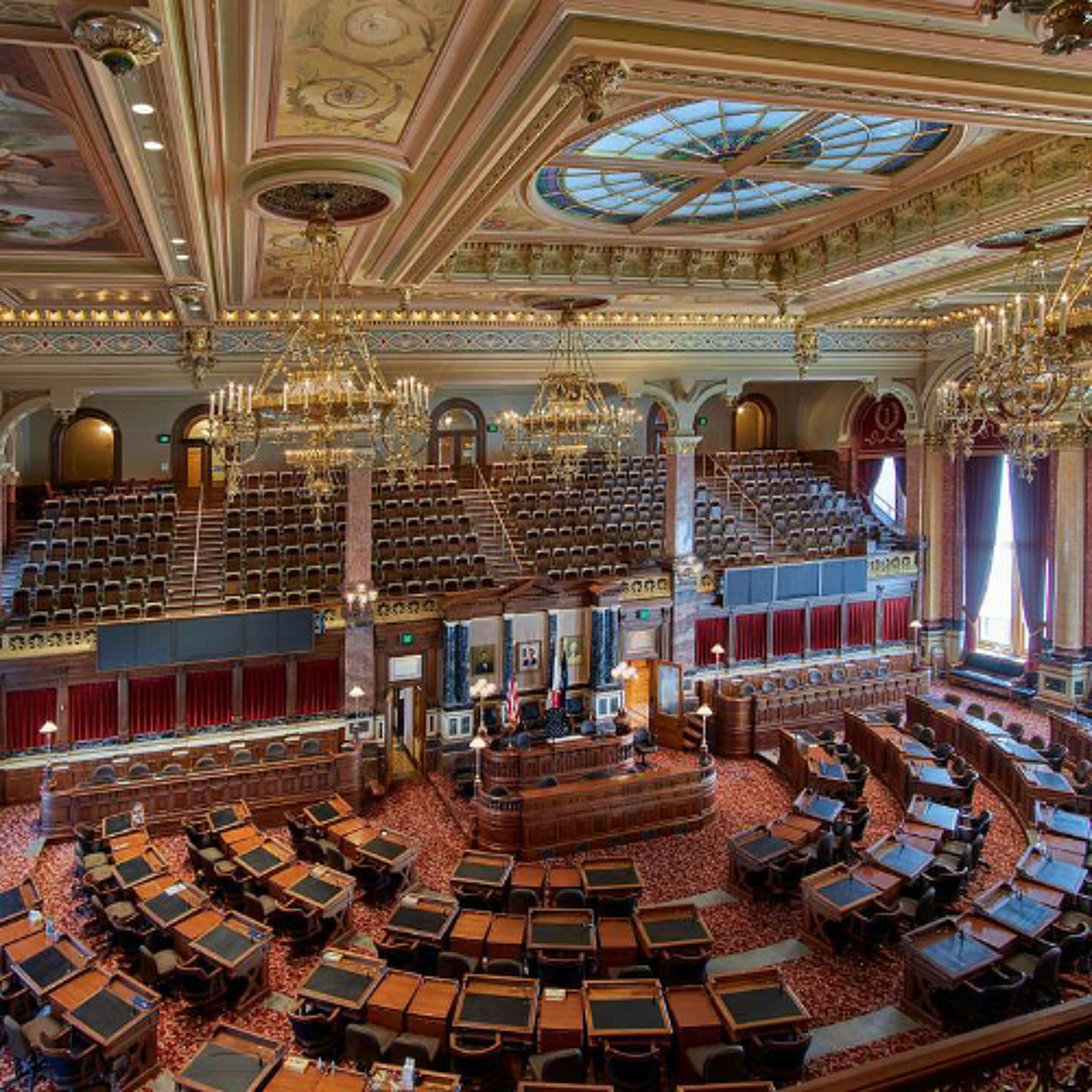 111925 Epstein Files Bill Passes the US Senate, ICE Raids New Jersey Workplace, Mamdani Picks Tisch episode artwork