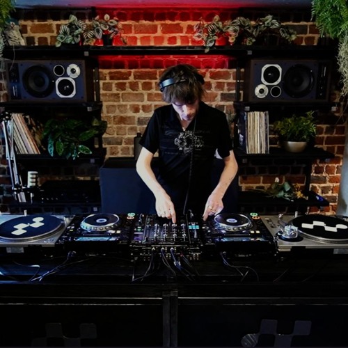 27.04.2025 Clïo | Microwave studio