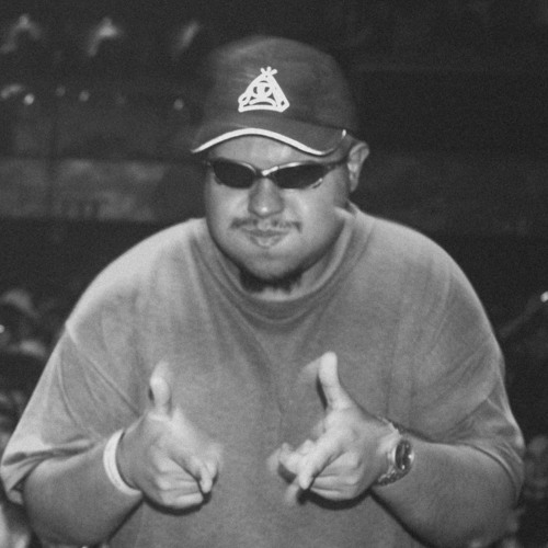 BAILE ESTREMECE - MC FLAVINHO & KARINE TREM BALA