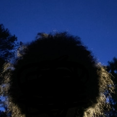 Play guitar - Olivia Abel