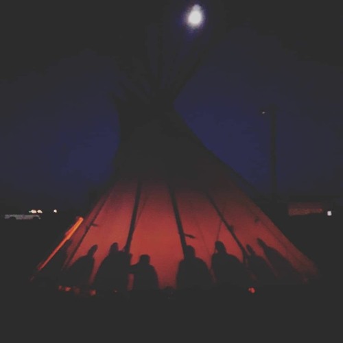 Cheneil Jones jammin Jerrison Cly slammin Chinle Convention June 26, 2021.