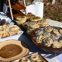 A Small Market Table Creates a Bridge From Inwood to Gaza
