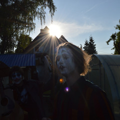 И в облака смотреть, конечно