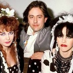 In Focus Strawberry Switchblade