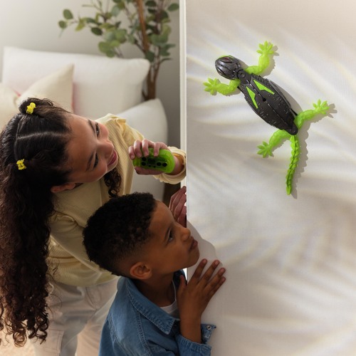 Wall Crawler Gecko Hex Bots toy fun for Halloween and more