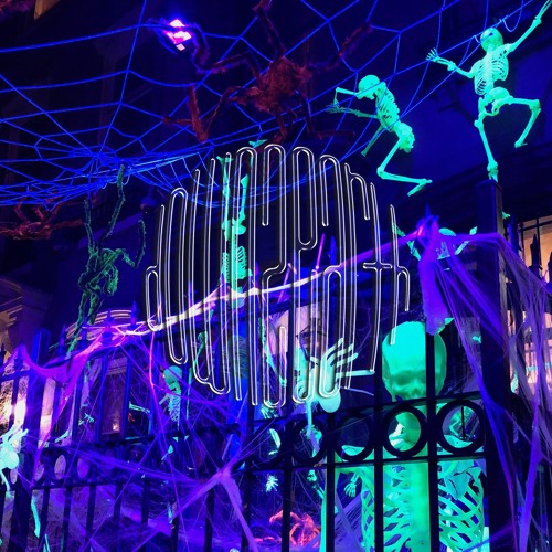 d o w n 2 e a r t h 30 - Doc Tom