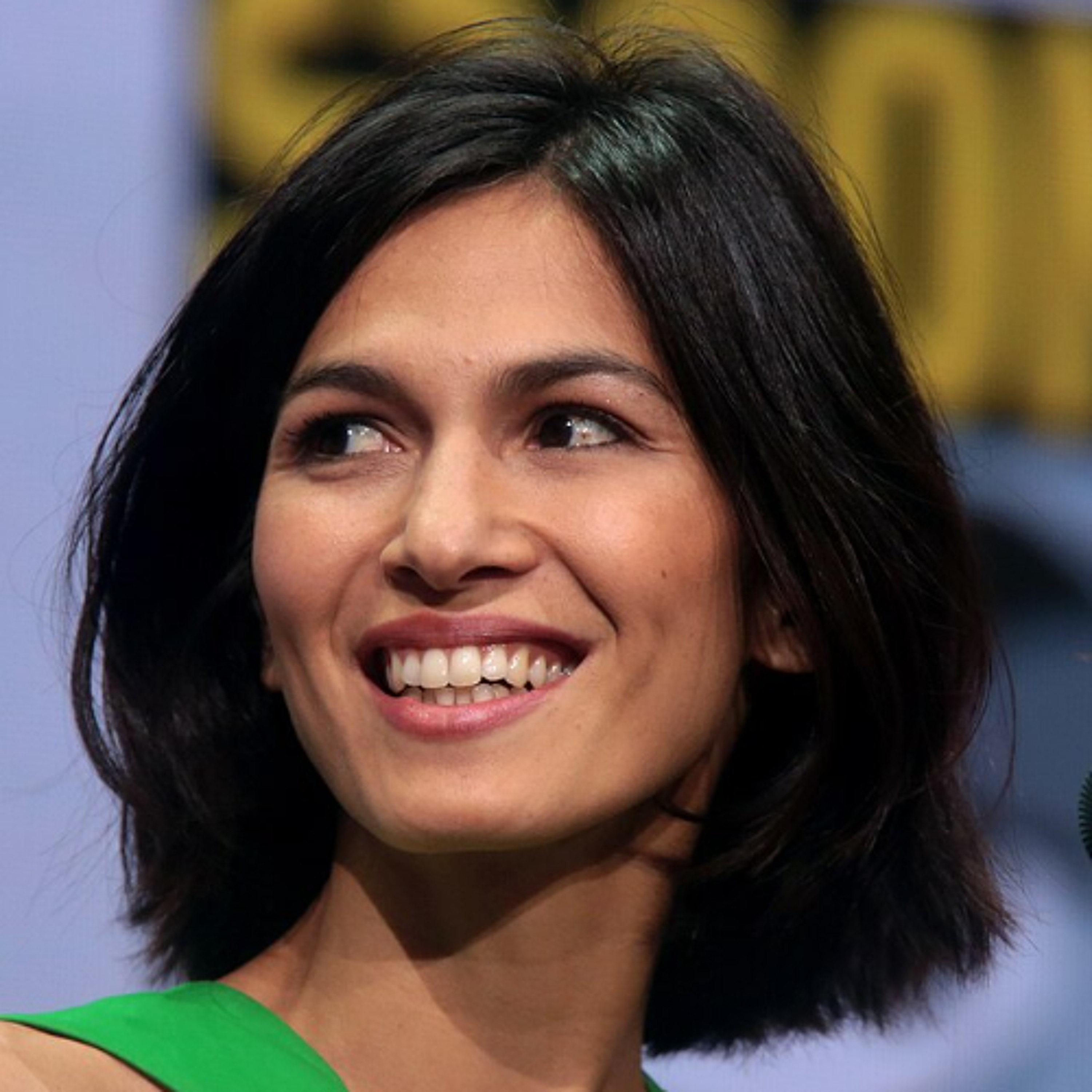 The Frank MacKay Show - Elodie Yung