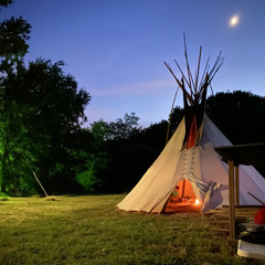 Chaz Meadows jammin Kaiya Almanza hittin drum