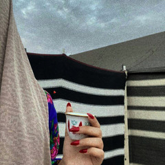 ضامرٍ سرجوفها كنّـه بجوعه .