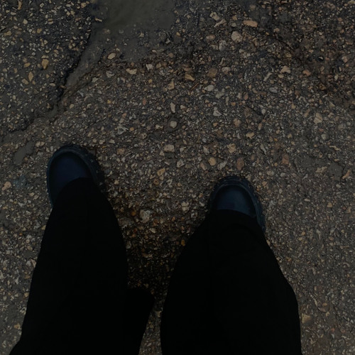 ‎⁨حيّرت دمعي بين جفني و رمشي⁩