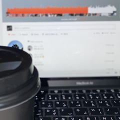 ‎⁨طيفك مرافقني ⁩