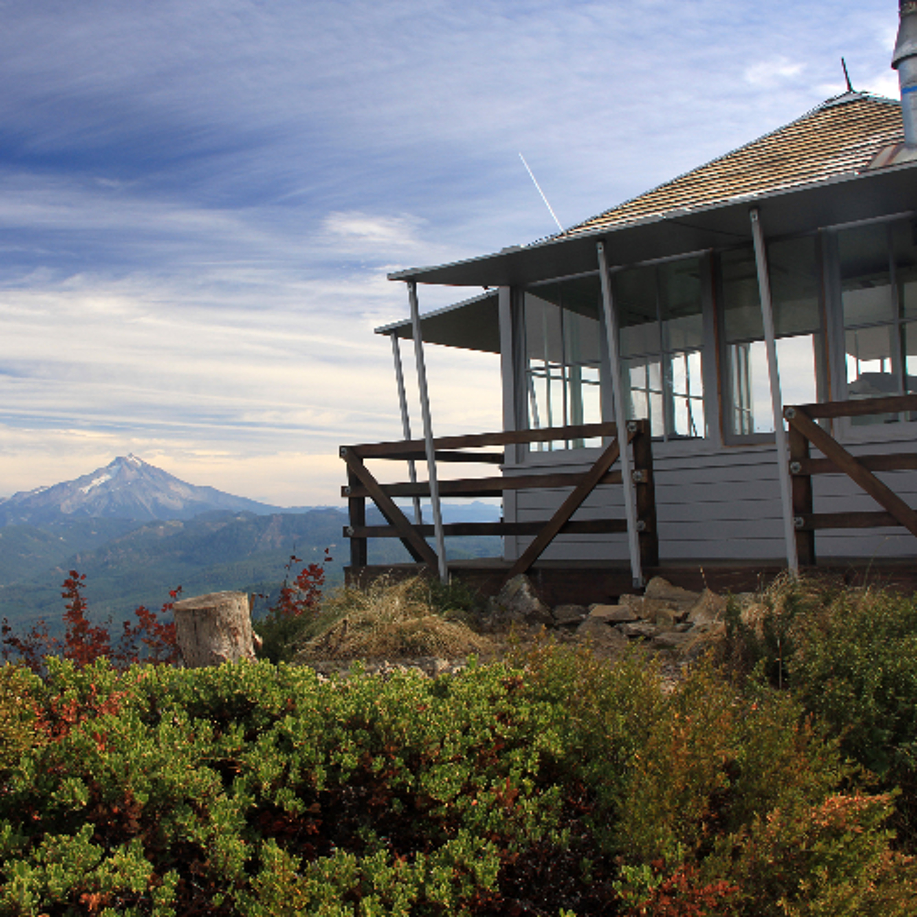 10 amazing Oregon fire lookout hikes (and how to spend the night) episode artwork
