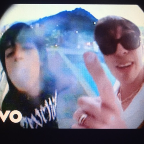 STRANGEHUMAN & COSMIC KID - COMO CORRESPONDE  (Official Video) HQ.mp3