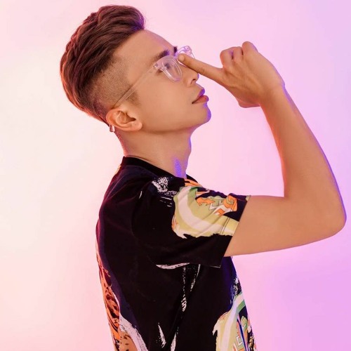 Out Out - Mashrum X Garlic Remix (HouseLak)